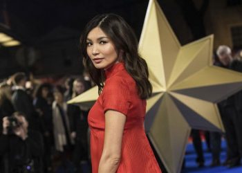 25 kiểu tóc đẹp dành cho bạn gái có gương mặt tròn - 23