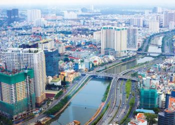 Bất động sản có nhiều điểm tựa để sớm trở lại - 1