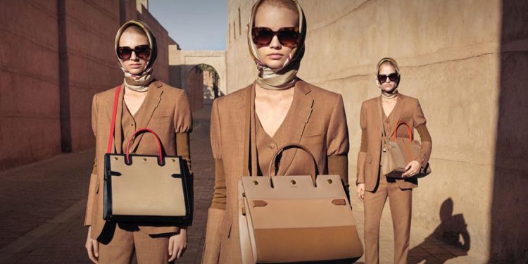 Bộ sưu tập Title Bag của Burberry với nhiều sắc màu tươi mới - 3