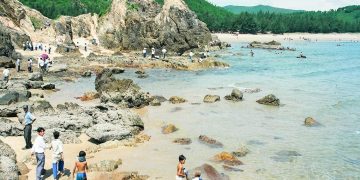 Đèo Đá Nhảy, vẻ đẹp độc đáo của biển Quảng Bình - 3