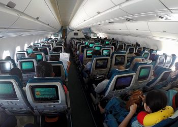 Hàng không chạy đua vé rẻ