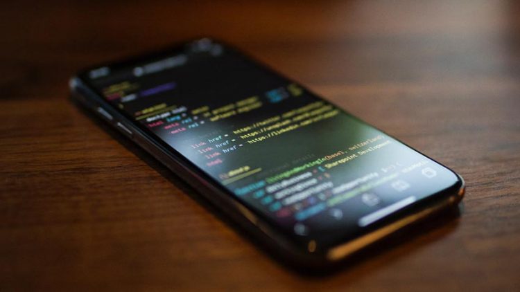 iPhone có thể bị hack bởi một tin nhắn - 1