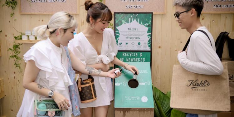 Kiehl’s kết hợp cùng tổ chức CHANGE kêu gọi giảm rác thải nhựa - 1