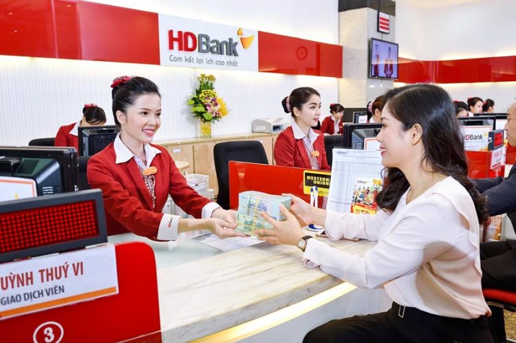 Lãi suất tiết kiệm ngân hàng nào cao nhất hôm nay? - 1