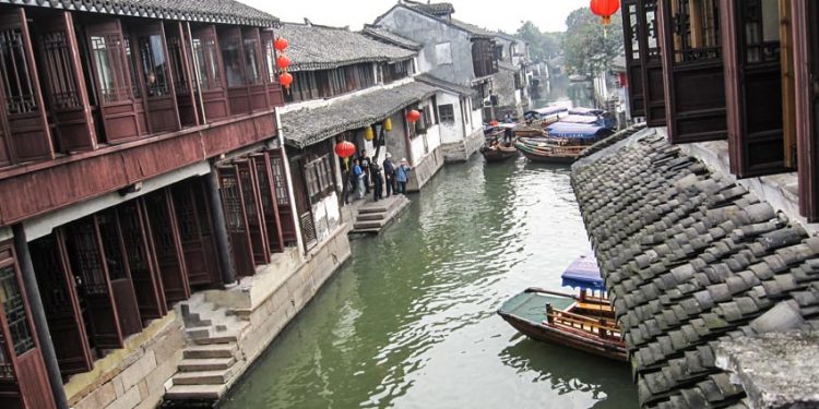 Chuyện ở làng cổ Chu Trang - 13