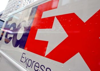 Mũi tên ẩn trong logo FedEx huyền thoại là kết quả của sự tình cờ - 1