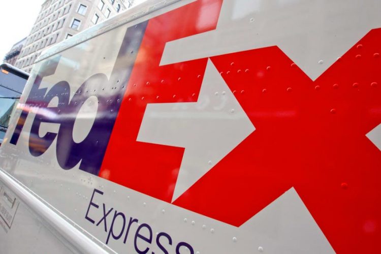 Mũi tên ẩn trong logo FedEx huyền thoại là kết quả của sự tình cờ - 1