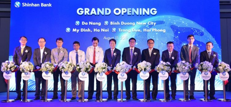 Ngân hàng Shinhan khai trương chi nhánh và phòng giao dịch mới