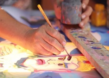 Nghệ nhân vẽ tranh kiếng Thạch Thị Phiên - 16