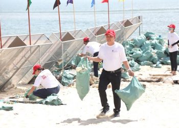 Prudential và WWF Việt Nam tổ chức sự kiện “Giải Cứu Đại Dương” tại Đà Nẵng -3