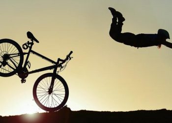 Tai bay vạ gió khó ngờ nhất - 1