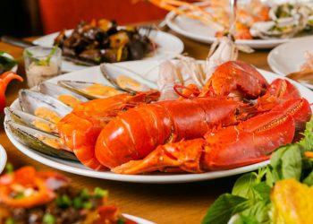 Tiệc trưa Chủ nhật Beats & Bubbles tại Saigon Café - 1