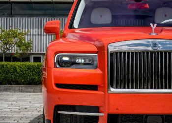 Xe siêu sang Rolls-Royce Cullinan giảm gần chục tỉ tại Việt Nam 5