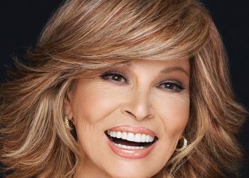 Raquel Welch: biểu tượng gợi cảm cổ điển của màn bạc