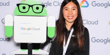 Từ cô gái suýt thất học đến kỹ sư Google nhận lương 115.000 USD/năm