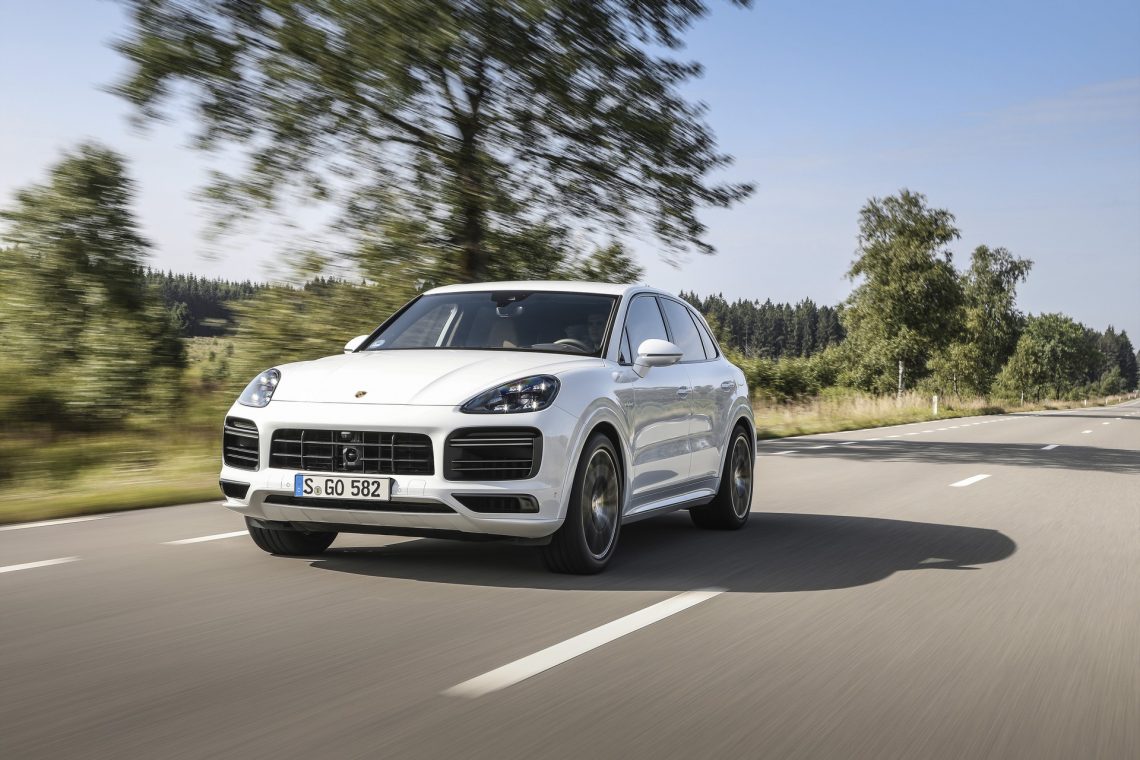 Porsche Cayenne Turbo S E-Hybrid ra mắt có giá từ 161.900 USD tại Mỹ - 5
