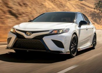 Toyota Camry TRD 2020 sản xuất giới hạn, công bố giá từ 744 triệu - 03