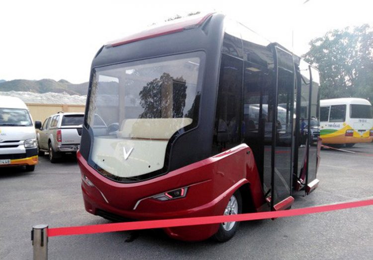 Lộ diện xe bus gắn logo Vinfast với thiết kế hiện đại như phim viễn tưởng - 1