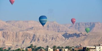 Ai Cập nối lại hoạt động du lịch bằng khinh khí cầu ở tỉnh Luxor - 1