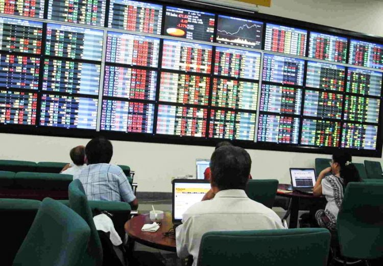 Cơ hội vượt mốc 1.000 điểm có thể bị thu hẹp