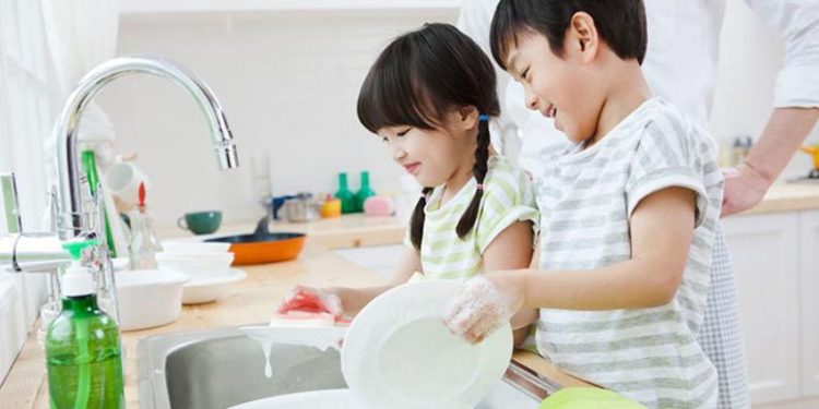 Dạy con biết giá trị của lao động và đồng tiền - 4