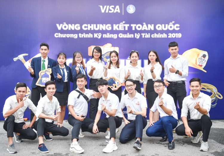 Đại học Xây Dựng Miền Tây và Đại học SPKT Vĩnh Long giành giải nhất Chương trình Kỹ năng Quản lý Tài chính 2019 - 1