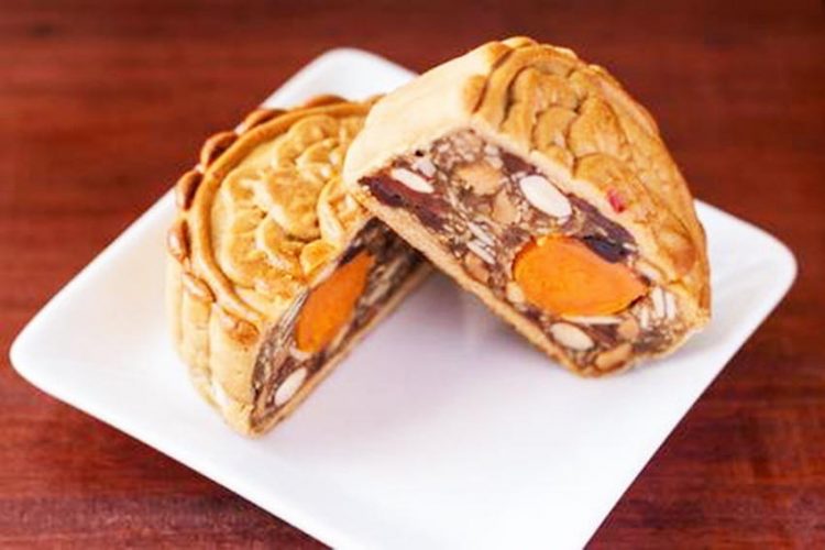 Xơi lòng đỏ trứng trong bánh trung thu, nhớ cảm ơn bạn vịt! - 2