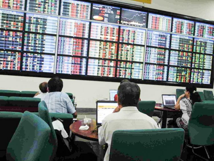 Mở ra cơ hội cho VN-Index chạm mốc 1.000 điểm - 2