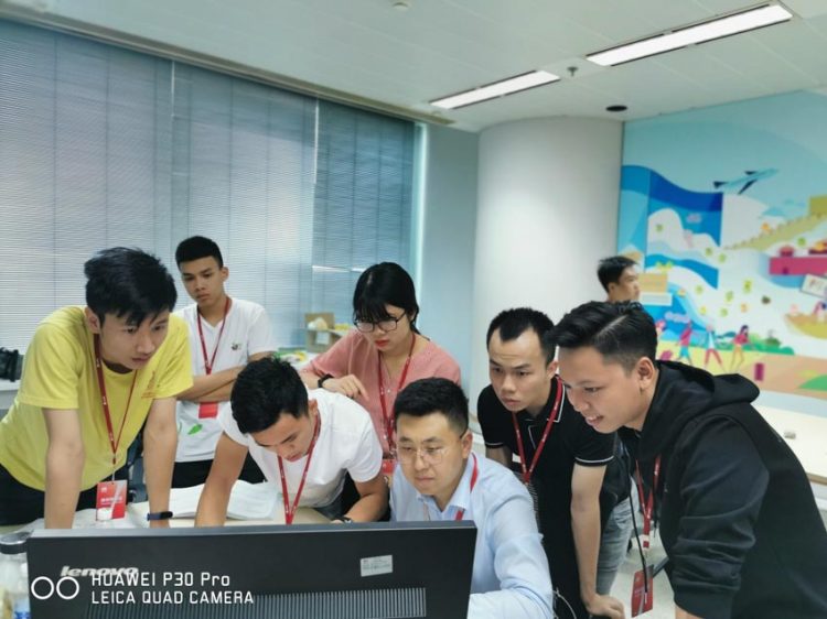 Sinh viên Việt Nam hoàn thành xuất sắc Chương trình Học bổng “Hạt giống Viễn thông Tương lai” 2019 - 1