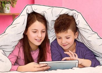 84% phụ huynh trên thế giới lo lắng về sự an toàn khi trực tuyến của con mình