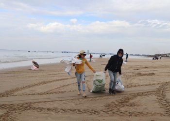 The Body Shop tổ chức Ngày dọn dẹp bãi biển Long Hải - 2