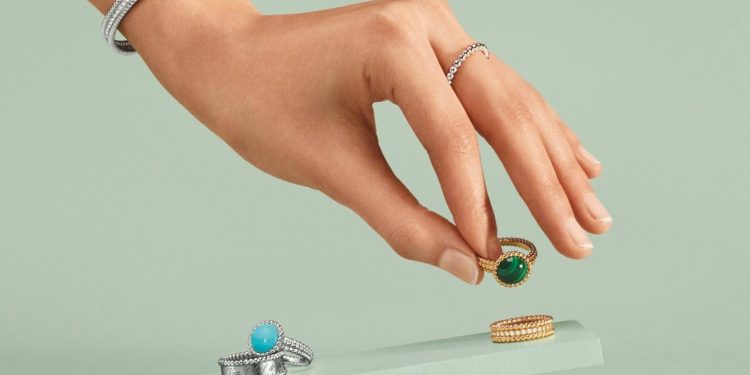 Van Cleef & Arpels công bố bộ sưu tập Perlée mới nhất