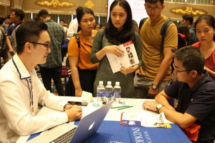 Xin visa du học: Không phải trò may rủi - 2