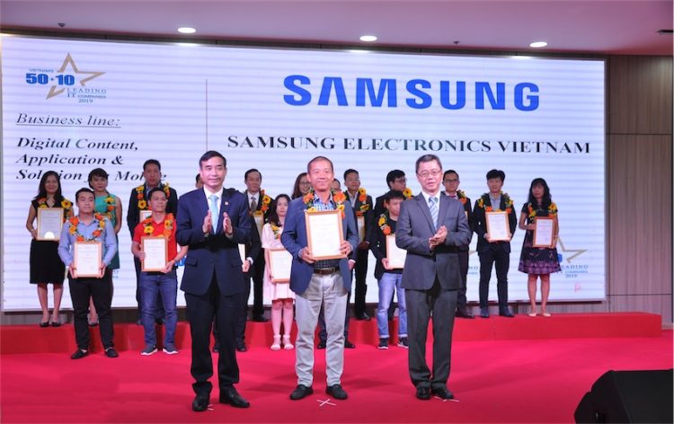 Samsung Vina được vinh danh “Top 50 doanh nghiệp Công nghệ Thông tin hàng đầu Việt Nam năm 2019”