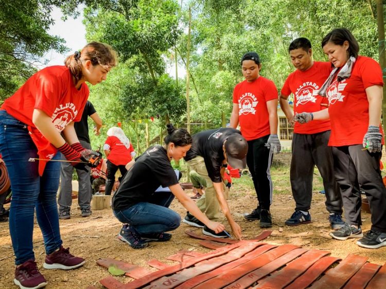 AirAsia hỗ trợ Trung tâm cứu hộ động vật hoang dã Hà Nội - 1