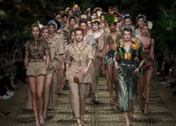 Dolce & Gabbana mang cả khu rừng sang trọng vào BST Xuân Hè 2020 - 20