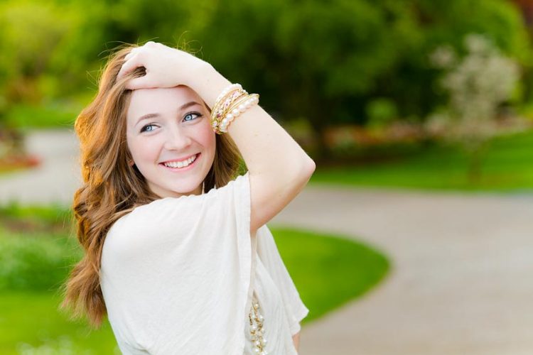 Khi tạo dáng chụp ảnh, bạn nên đặt tay như thế nào cho đẹp? - 6