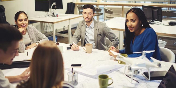 Đội ngũ nhân sự có tác phong chuyên nghiệp - 1