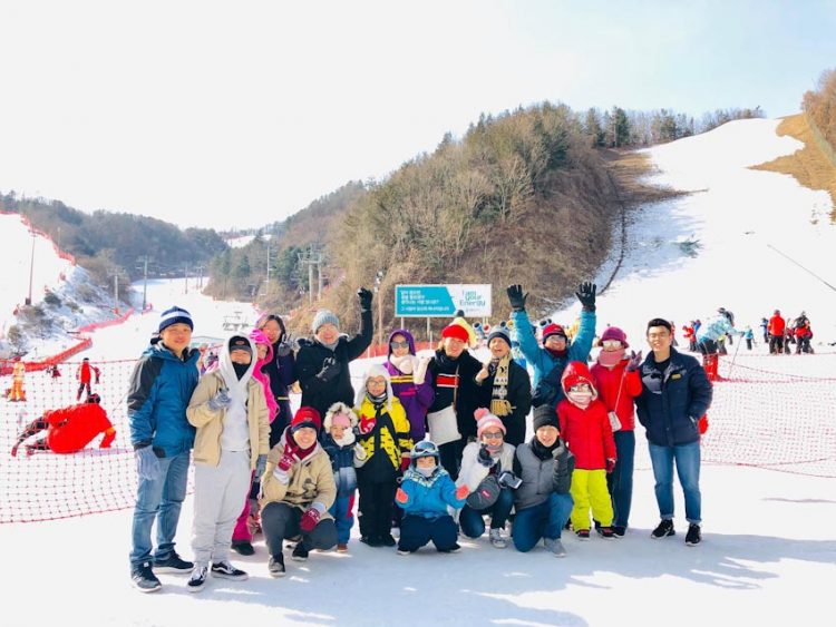 Đón giáng sinh, thỏa thích trượt tuyết ở Hàn Quốc - 1