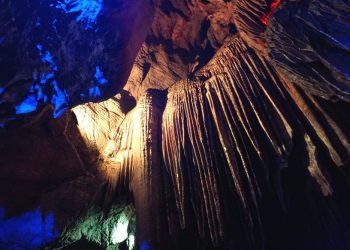 Động Từ Thức, nơi cảnh đẹp gắn liền với huyền thoại