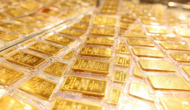 Giá vàng trong nước giảm mạnh - 2