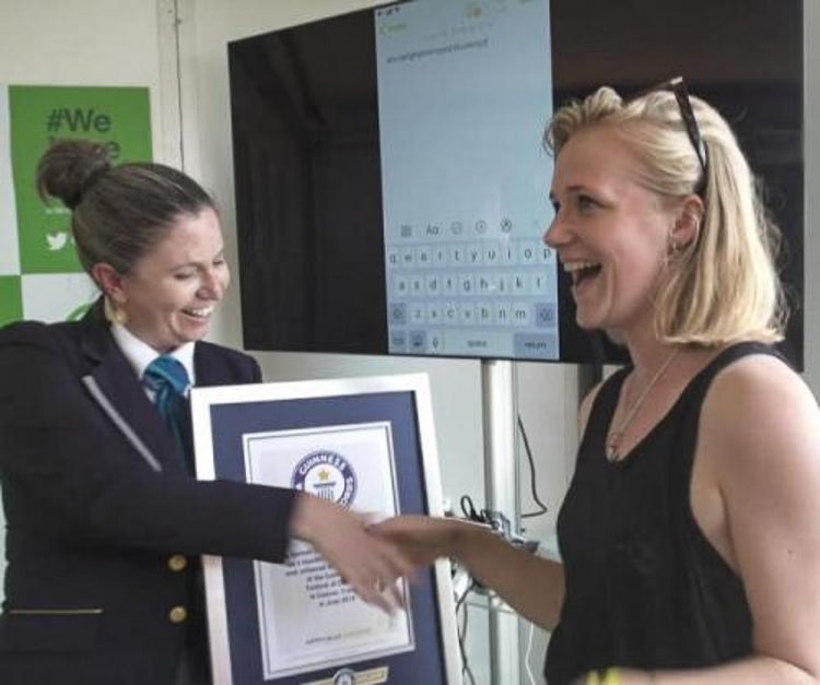 Những kỷ lục độc đáo về tốc độ gõ ký tự trên điện thoại và máy tính - 1