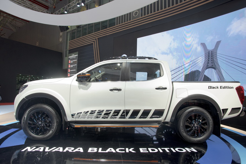 Nissan Navara Black Edition tại VMS 2019