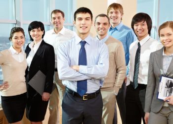 nhân viên luôn tán thành các ý kiến của cấp trên -1