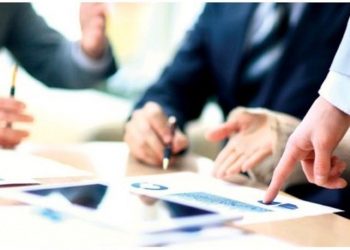 Rước người cửa sau - 2