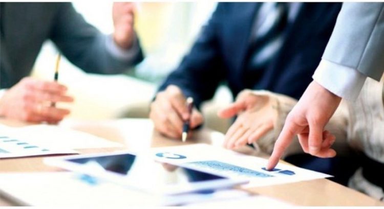 Rước người cửa sau - 2