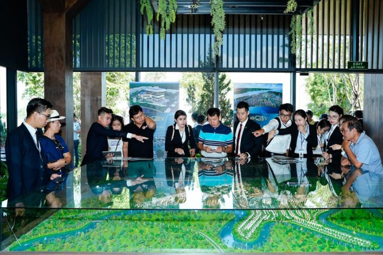 Khai trương Trung tâm Bất động sản tại dự án Aqua City, Đồng Nai - 1