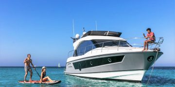 Du thuyền hạng sang BENETEAU Monte Carlo 52 đầu tiên về Việt Nam - 5