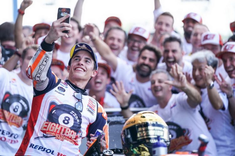 Tay đua Marc Marquez vô địch giải đấu FIM*1 MotoGP lần thứ tư liên tiếp - 14