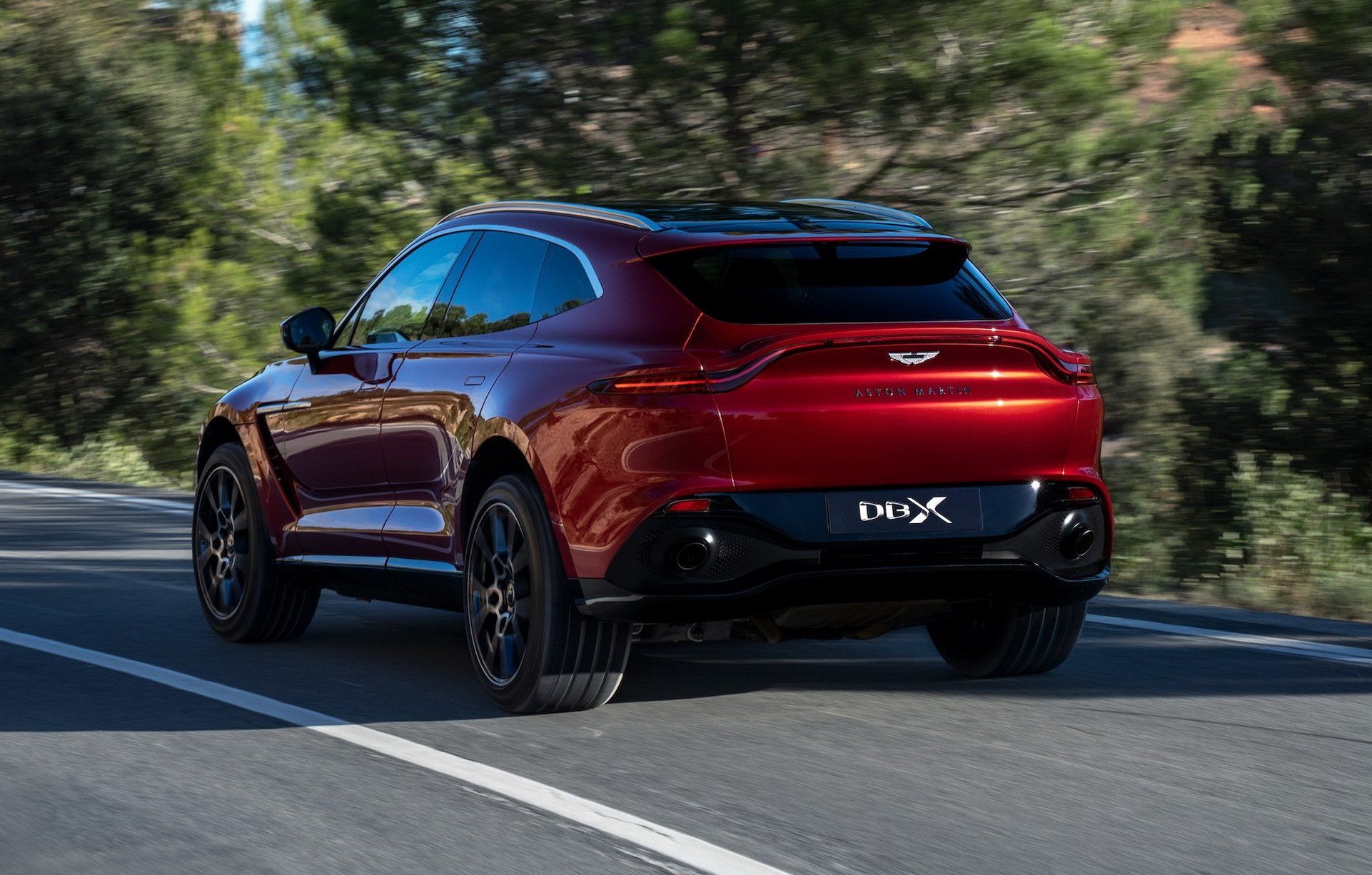 Aston Martin DBX - SUV siêu sang đầu tiên dành 2ho các đại gia - 1